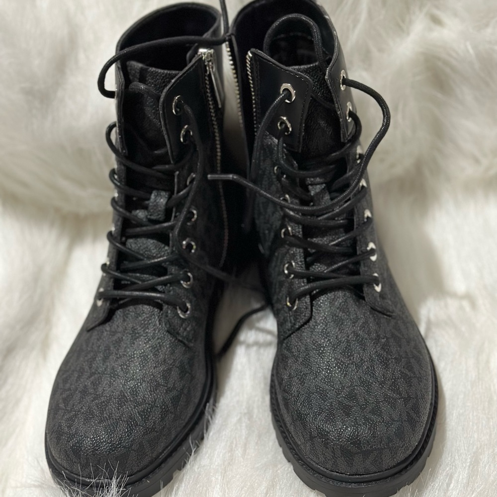 Michael Kors Bootie